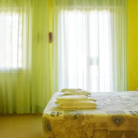 Отель Casa Per Ferie Nostra Signora Tonfano *