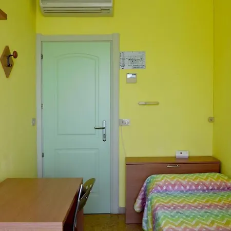 Casa Per Ferie Nostra Signora Tonfano Отель *