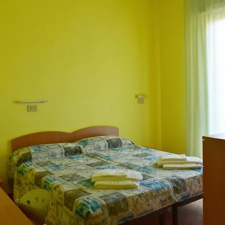 Casa Per Ferie Nostra Signora Tonfano Отель *