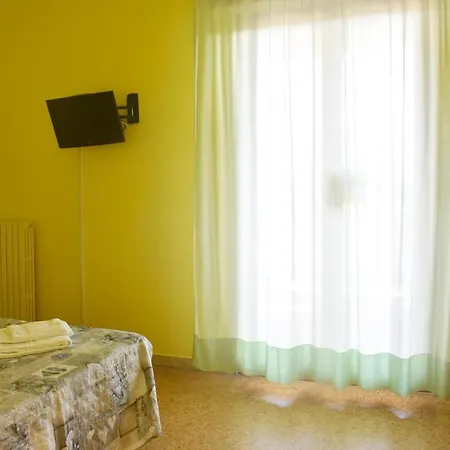Отель Casa Per Ferie Nostra Signora Tonfano Марина-ди-Пьетрасанта