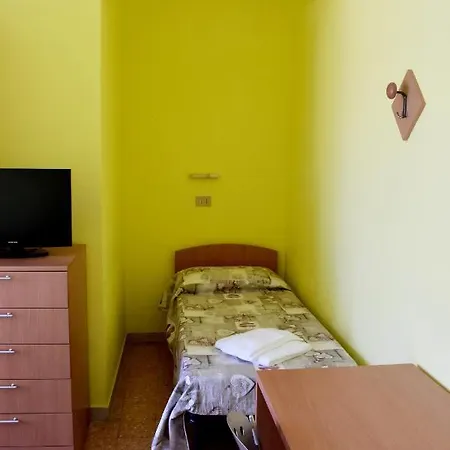 Отель Casa Per Ferie Nostra Signora Tonfano Марина-ди-Пьетрасанта