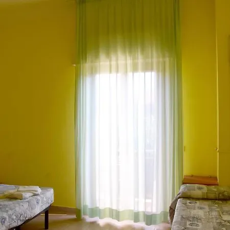 Casa Per Ferie Nostra Signora Tonfano * Марина-ди-Пьетрасанта